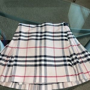 Burberry pleated skirt